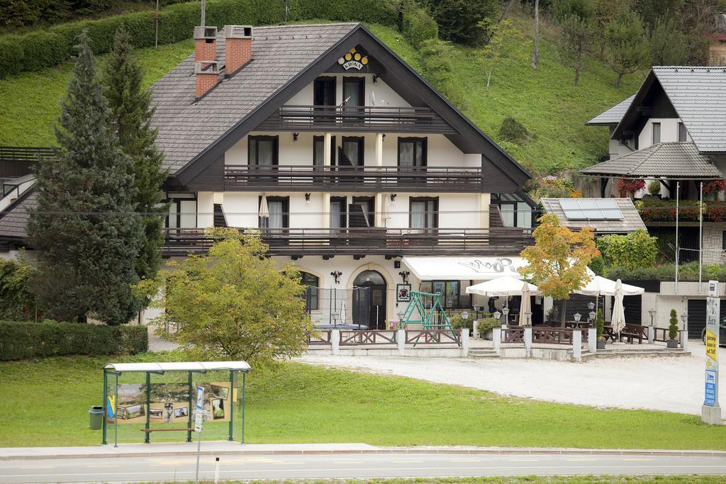 Hotel Sobe Krona Radovljica Esterno foto