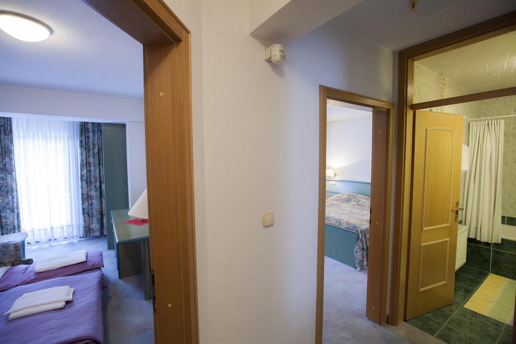 Sobe Krona Radovljica Camera foto